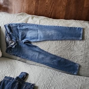 Old Navy Rockstar Super Skinny Jeans Size 8